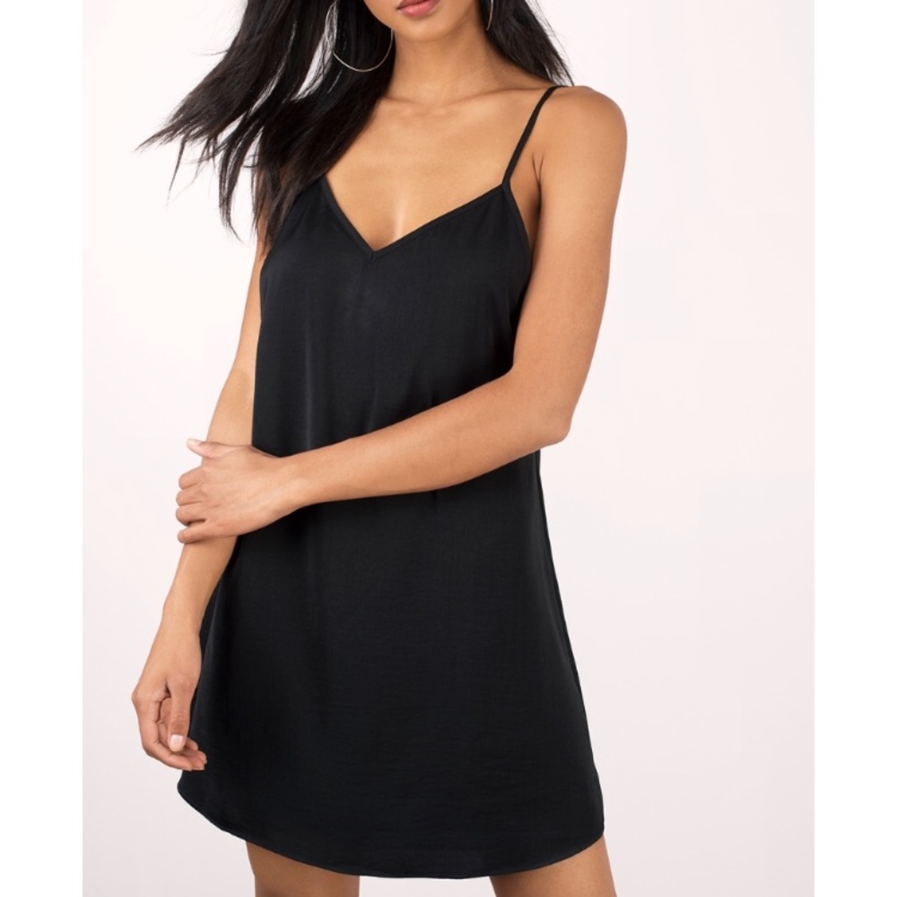 $5️⃣ MADNESS - Black slip dress